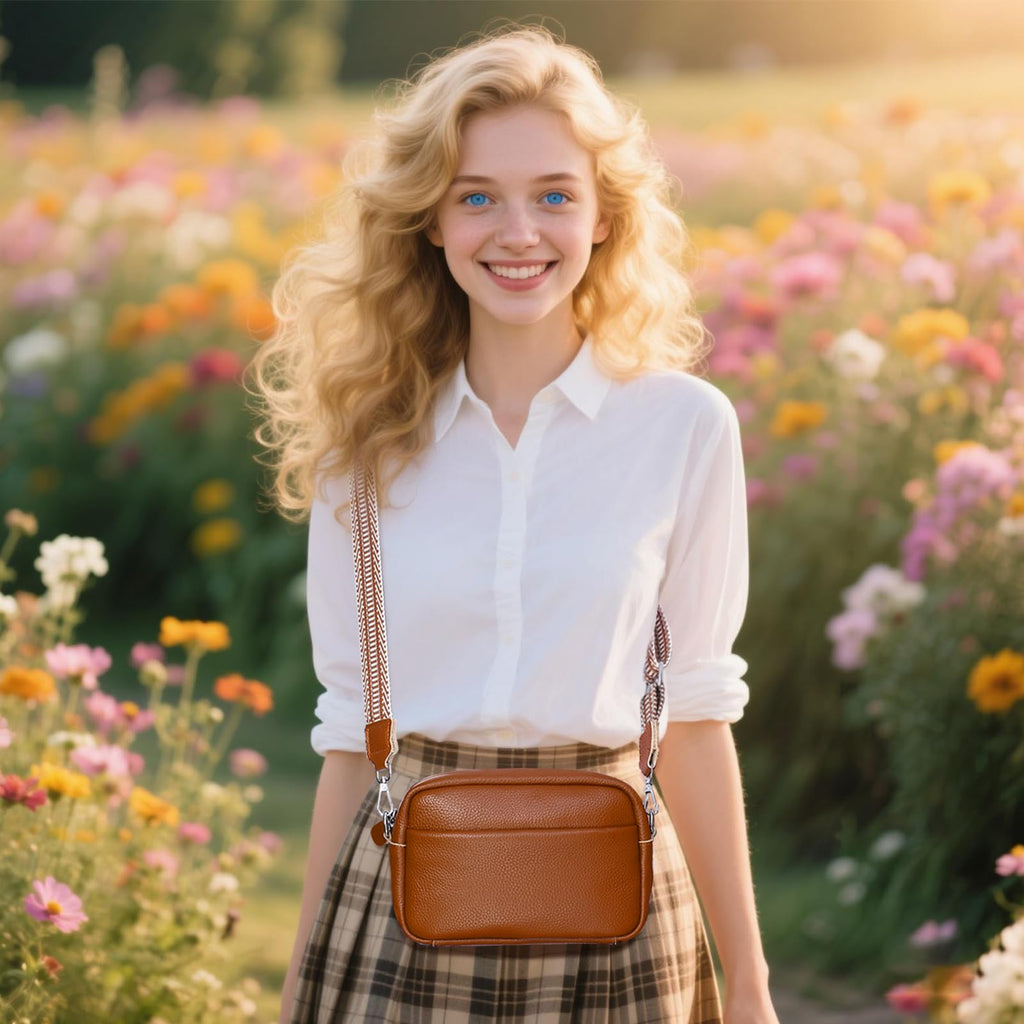 Small Leather Crossbody Bag P761